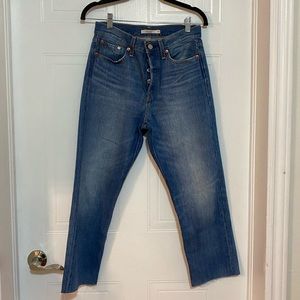 Levi’s Wedgie Straight Leg 26 button Front